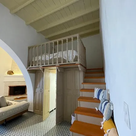 Theros - Traditional House In Psinthos