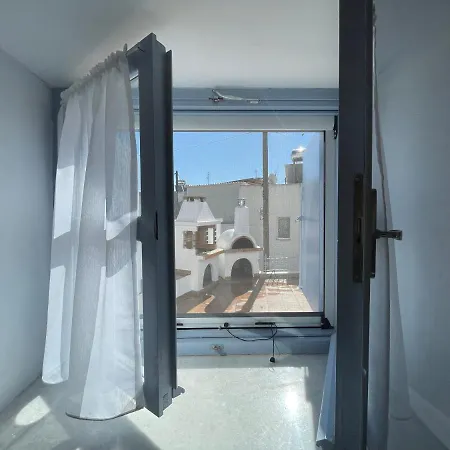 Theros - Traditional House In Apartment