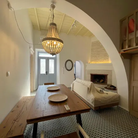 Apartment Theros - Traditional House In Psinthos
