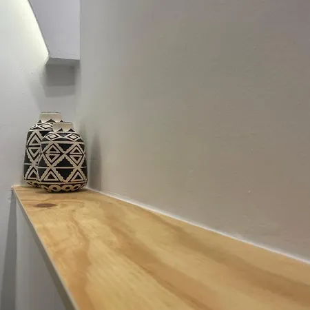 Theros - Traditional House In