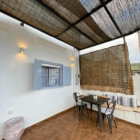 Theros - Traditional House In *
